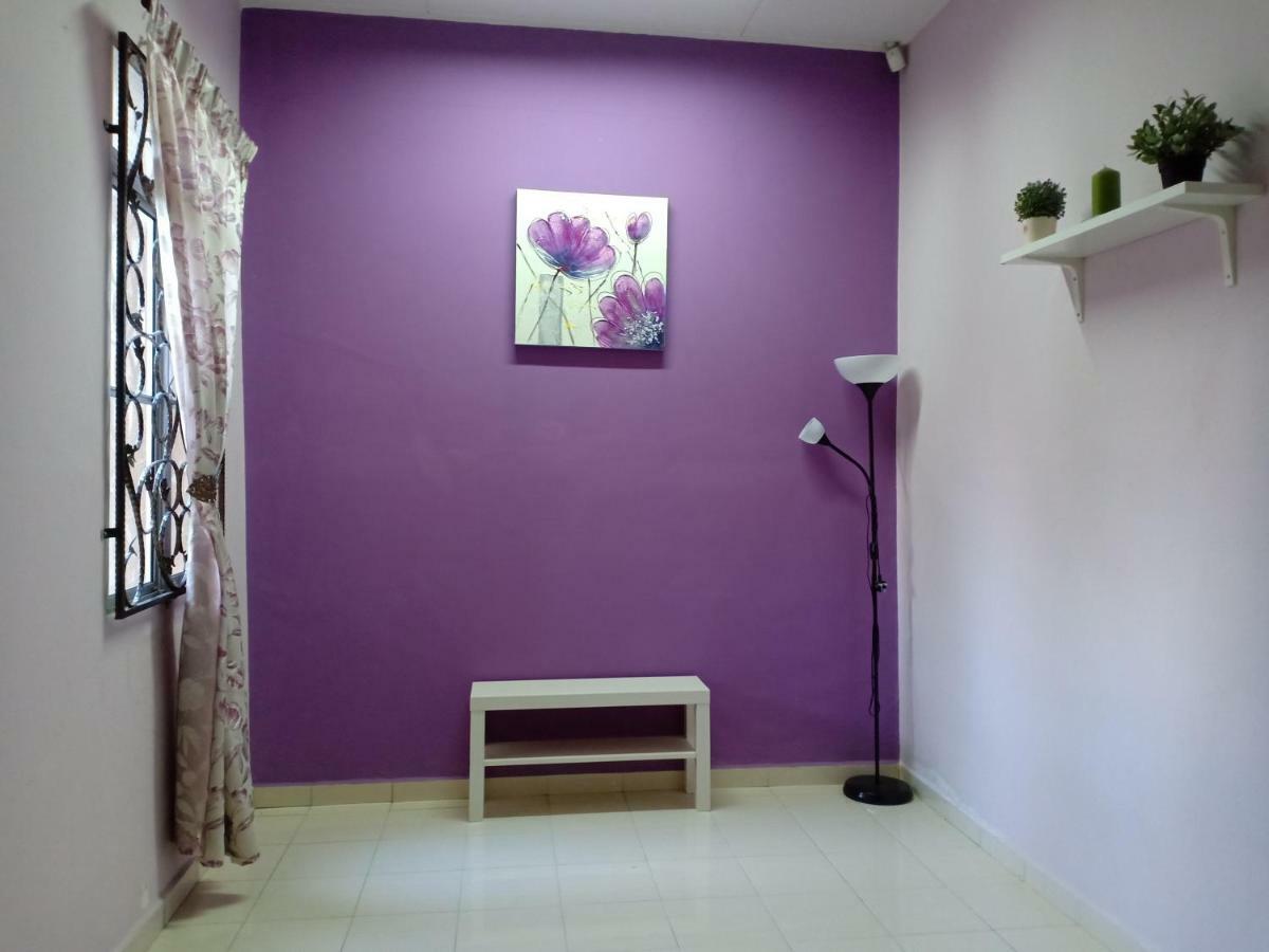 Muslim Dinaim Homestay Tanjong Malim Esterno foto