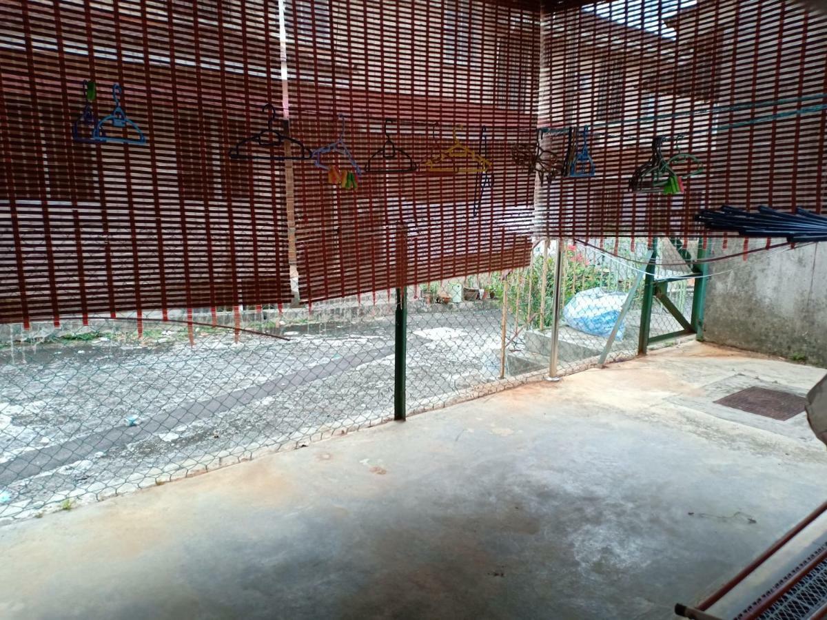 Muslim Dinaim Homestay Tanjong Malim Esterno foto